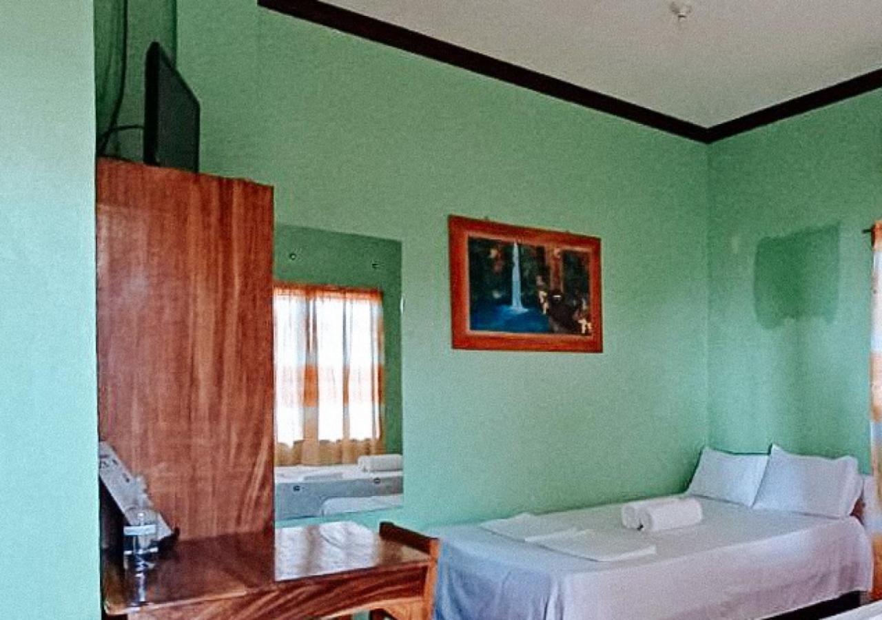 Reddoorz At July'S Haven Seaside Pension Camiguin Mambajao Exterior photo